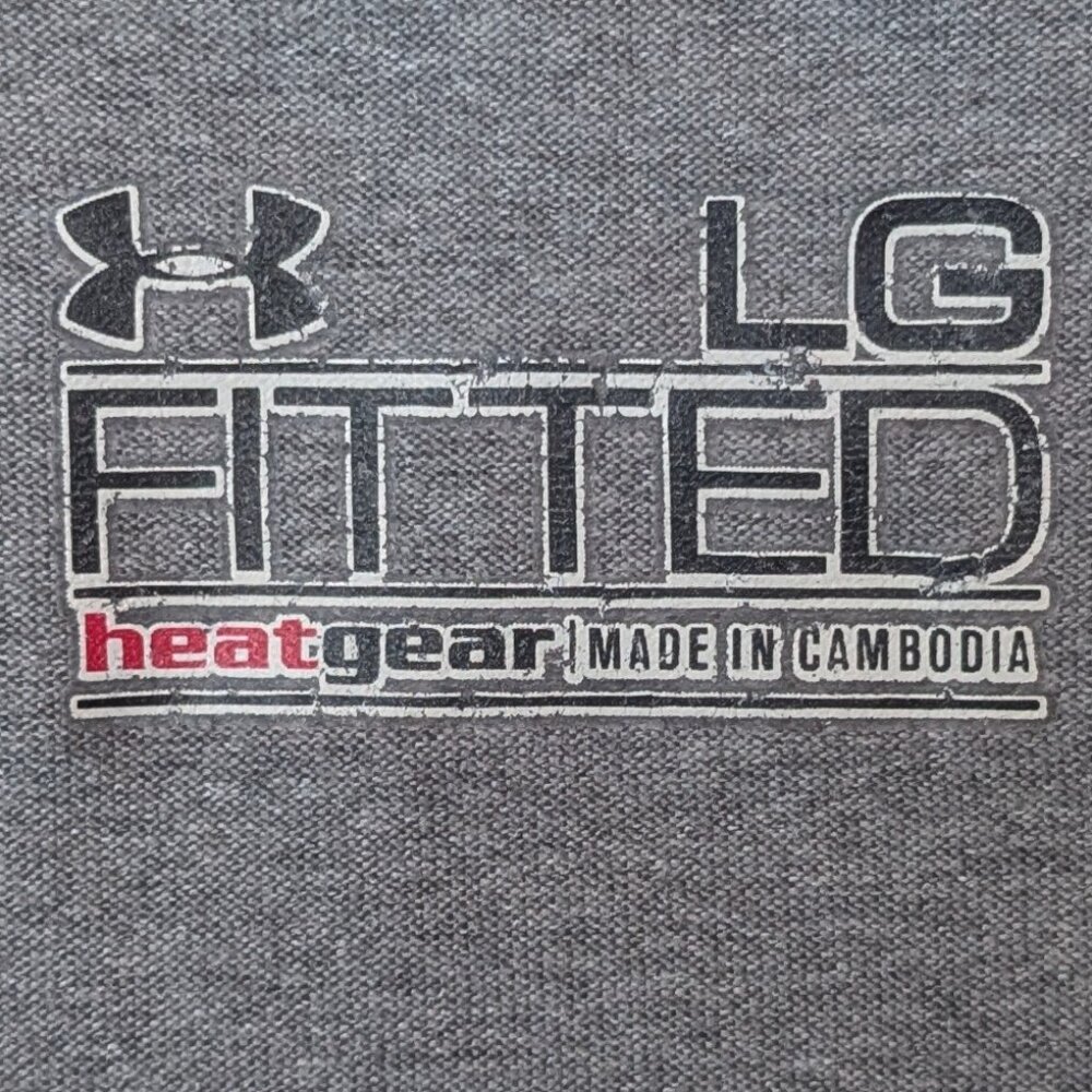 Undor Armour V-neck Fitted Long Sleeve Top - Picture 6 of 6